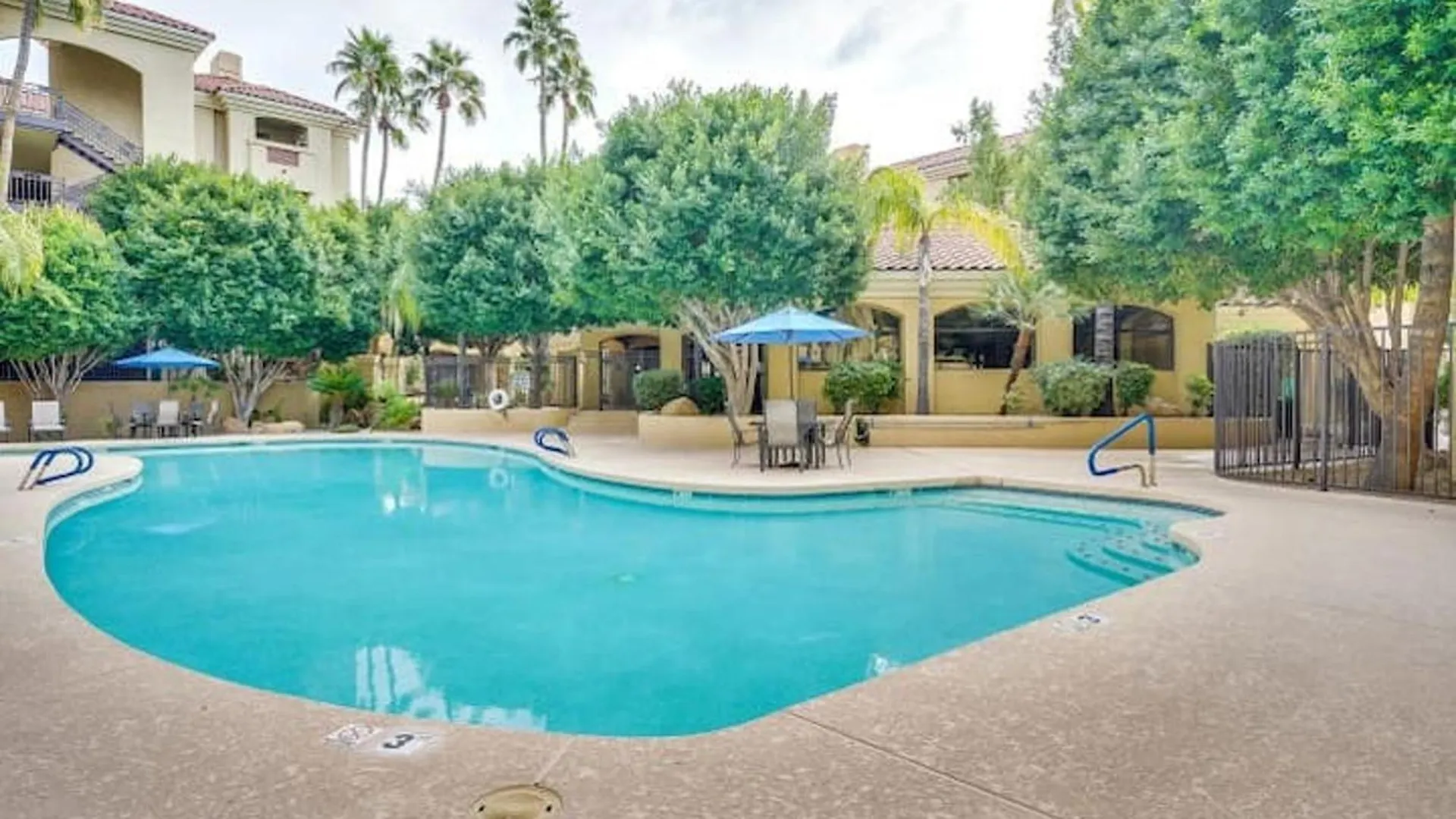 Comfort And Style In The Phoenix Biltmore Area! 0*,
