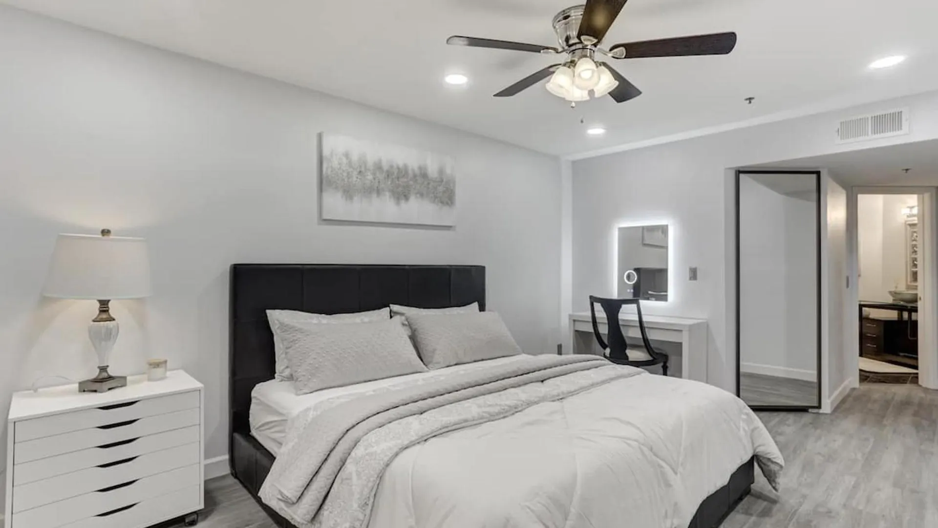 Comfort And Style In The Phoenix Biltmore Area! Semesterbostad